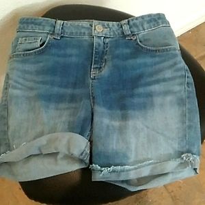 Cat and jack Jean shorts are super stretch and super elastic, are adjustable